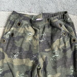 Sofi army/camouflage cropped joggers